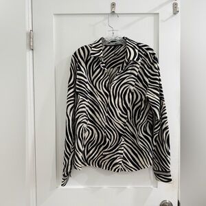 Foxcroft wrinkle free fitted zebra print zipper collared blouse (many stains)